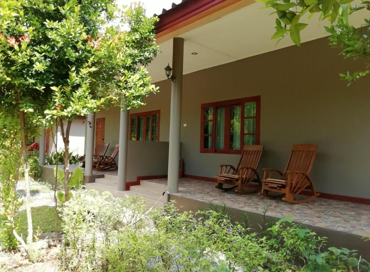 Lanta Wanida Resort Ko Lanta Eksteriør bilde